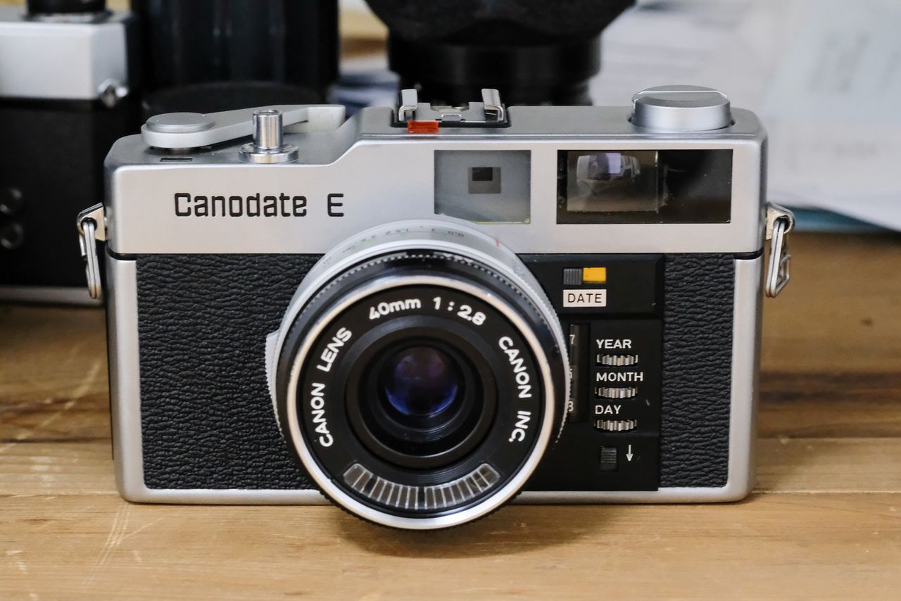 Canon フィルムカメラ Canodate E とcanolite D