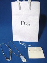 Diorシルバーネックレス