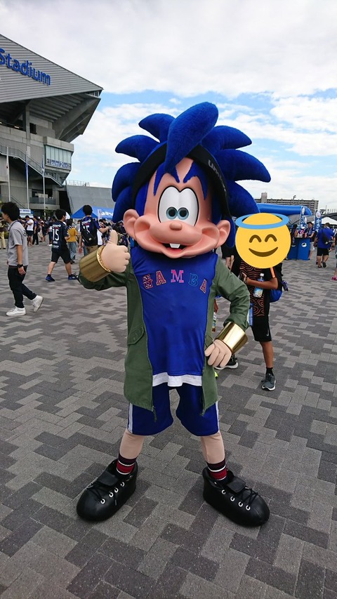 DkPs2SMU8AA-5nk
