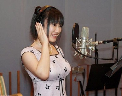 新谷良子