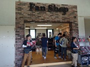 Fan Shop2