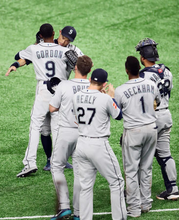 【悲報】イチローは開幕2戦目も出場、監督が明言wwwww