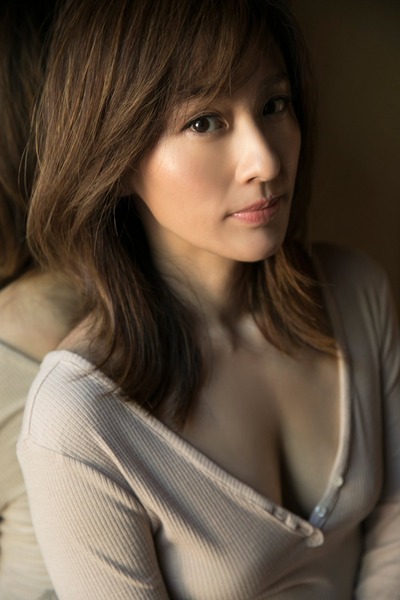 【即ハボ】遠野舞子、10年ぶりのグラビア復帰 過去最大級の露出も