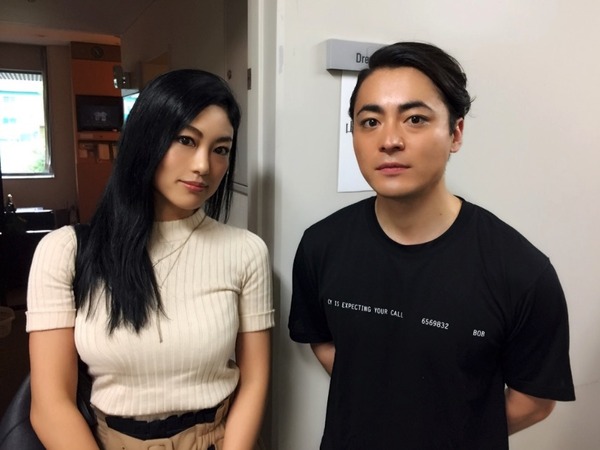 【画像】「美男美女姉弟」「そっくり」山田孝之、姉たちとの2ショットが話題に