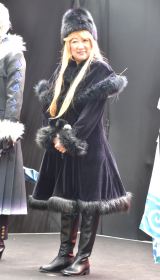 【画像】メーテルのコスプレ巡り…小池氏嫌だったwwwwwwww