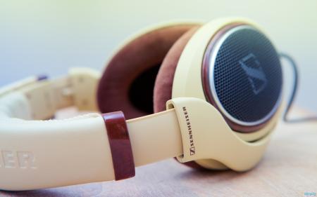 ヘッドフォン、ゼンハイザー、HD598
