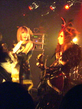 LIVE8