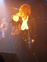 LIVE4