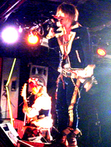 LIVE2