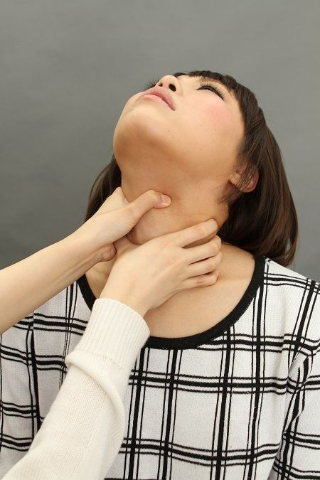 生駒はるなちんの首 (2)