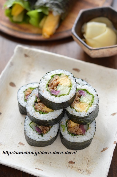 そぼろと漬物の恵方巻2