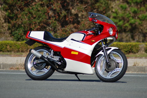 acp デュアルカウル　cbx400fカラー 塗装・・・後編 : Deep Fieldのスタッフblog