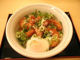 ねぎ温玉エビ丼 619円