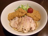 蒸し鶏の冷し胡麻味噌麺 800円