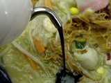 皿うどん ソース投入