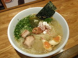 鱧と梅の冷し潮らぁ麺 980円