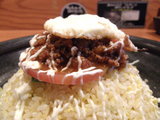 チリミート目玉焼のせチャーハン アップ画像