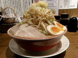 野郎ラーメン サイドビュー