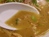 太煮干しラーメン スープのアップ