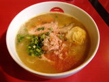 鶏玉さくらそば 850円