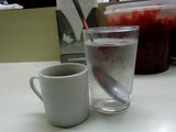 お冷とコーヒー