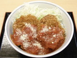 冷たいトマトのメンチカツ丼 619円