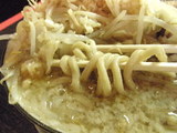 白爆ラーメン 麺のアップ