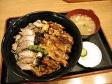 炭火焼W(ダブル)やきとり丼 750円