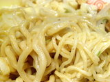 サイコー(゚o゚)な油そば 太さの異なる麺のアップ