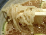 麺のアップ