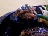 手こねハンバーグ(塩・胡椒)シングル ポッチに