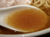 青山ら〜麺 スープのアップ