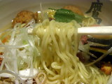 秋寄せら〜麺 麺のアップ