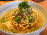 いわしの楽しいらーめん 斜俯瞰
