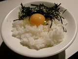 ごはん 150円 + 烏骨鶏の生卵 350円