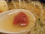 冷しらーめん和風かつおだし 潜んでいる梅肉