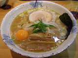 中華そば 680円 + 生卵