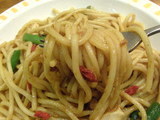 和風カレースパゲティー 麺のアップ