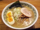 塩らーめん 720円 + 味付玉子 100円