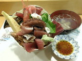 海鮮丼 並盛 600円