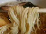 煮干し中華そば 〜 春光 麺のアップ