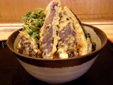春菊野菜丼 サイドビュー