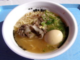 蝦夷鹿の肉そば 750円 + 自家製味玉 100円