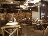 麺彩 藤 店内