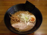 こく旨正油らー麺 650円