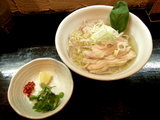 づゅる麺フォー 800円