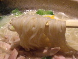 特製 鶏麺(そば) 麺のアップ