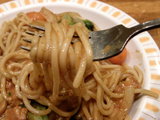 ポークシチュー 麺のアップ