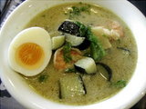海老と季節の野菜のグリーンカリー アップ