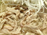 フランス鶉の冷やしそば(塩) 鶉のほぐし身?